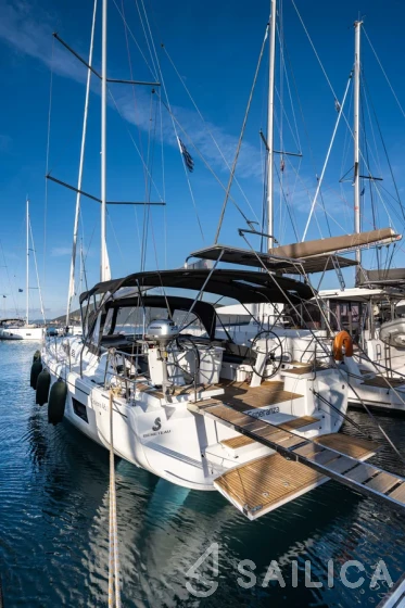 Oceanis 46.1 - Yacht Charter Sailica