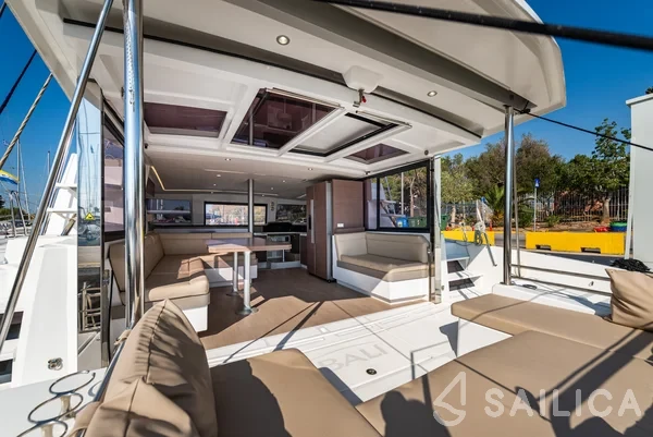 Bali 4.3 - Yacht Charter Sailica