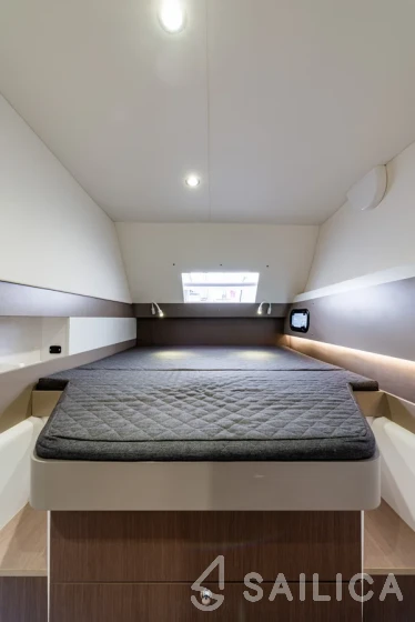 Bali 4.3 - Yacht Charter Sailica