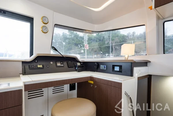 Bali 4.3 - Yacht Charter Sailica