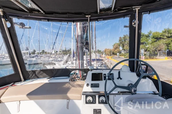 Bali 4.3 - Yacht Charter Sailica