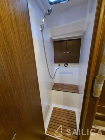 Bavaria C45 Style - Yacht Charter Sailica