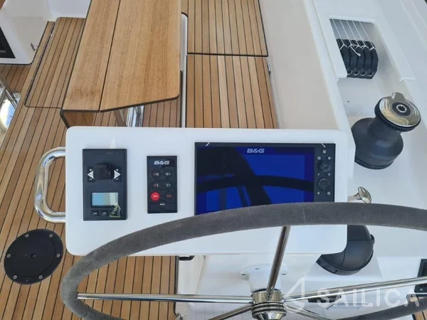 Bavaria C45 Style - Yacht Charter Sailica