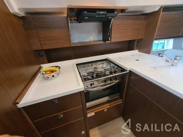 Bavaria C45 Style - Yacht Charter Sailica