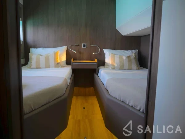 Bali 5.4. - Yacht Charter Sailica