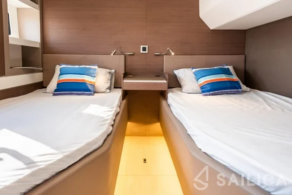 Bali 5.4. - Yacht Charter Sailica
