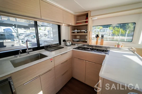 Lagoon 46  - Yacht Charter Sailica