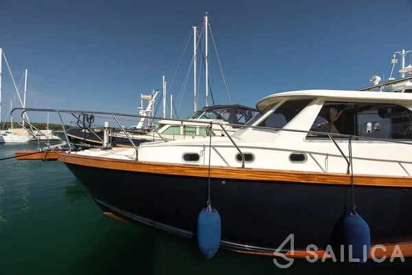 Adria Mare 38 - Yacht Charter Sailica