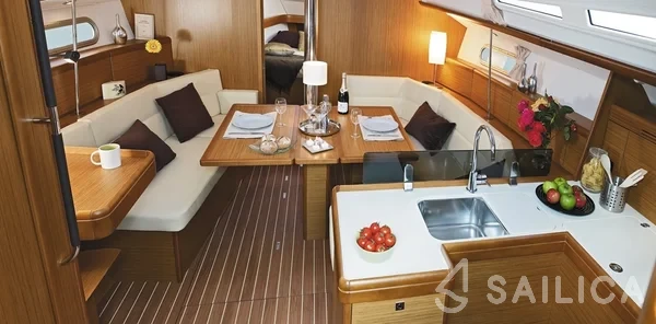 Sun Odyssey 42i - Yacht Charter Sailica