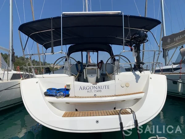 Sun Odyssey 42i - Yacht Charter Sailica