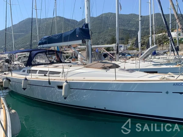 Sun Odyssey 42i - Yacht Charter Sailica