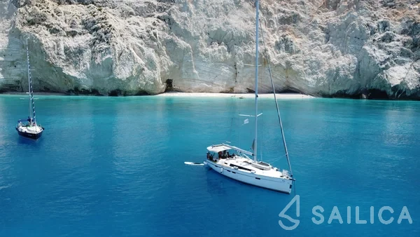 Bavaria 46 Cruiser - Yacht Charter Sailica