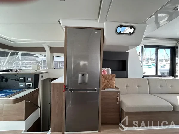 Bali 4.2 - Yacht Charter Sailica