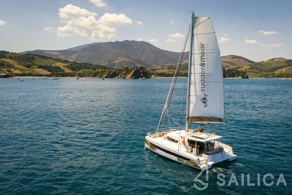 Bali 4.2 - Yacht Charter Sailica