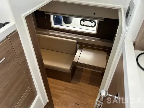 Bali 4.2 - Yacht Charter Sailica