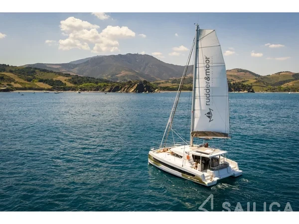 Bali 4.2 - Yacht Charter Sailica