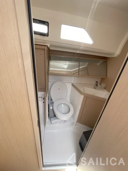 Oceanis 40.1 - Photo #61 Oceanis 40.1 - Yacht Charter Sailica