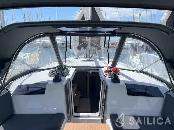 Oceanis 40.1 - Photo #68 Oceanis 40.1 - Yacht Charter Sailica