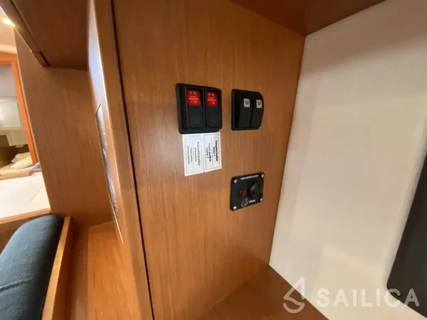 Bavaria C42 - Yacht Charter Sailica