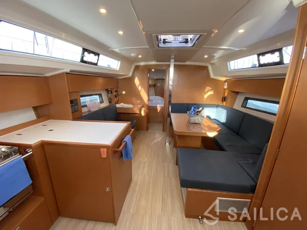 Bavaria C42 - Yacht Charter Sailica