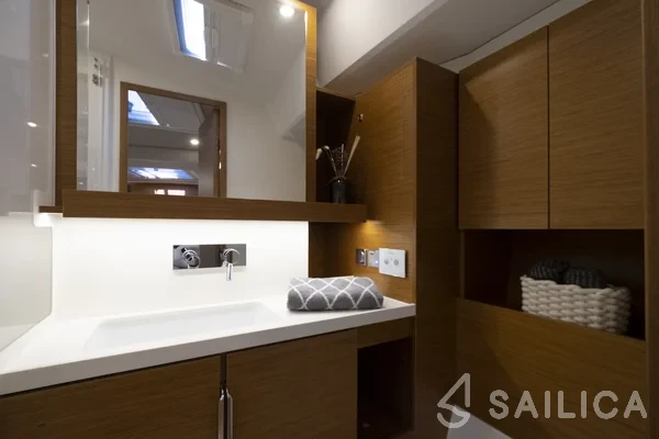 Hanse 460 - Yacht Charter Sailica