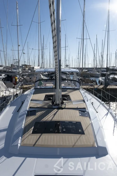Hanse 460 - Yacht Charter Sailica