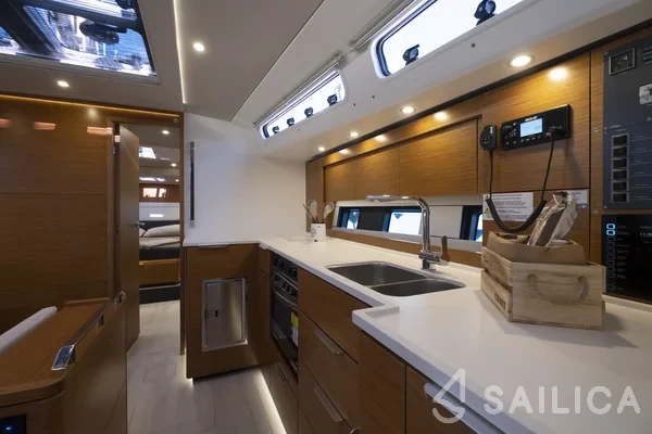 Hanse 460 - Yacht Charter Sailica
