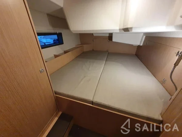 Bavaria C42 - Yacht Charter Sailica
