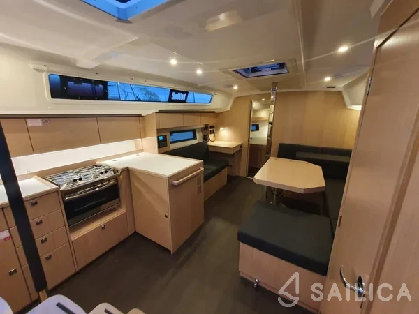 Bavaria C42 - Yacht Charter Sailica