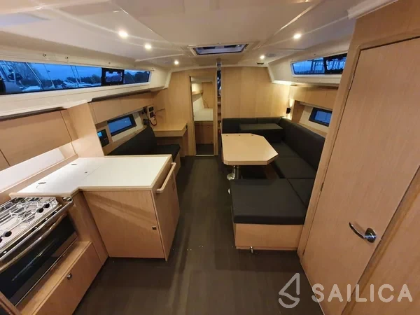 Bavaria C42 - Yacht Charter Sailica