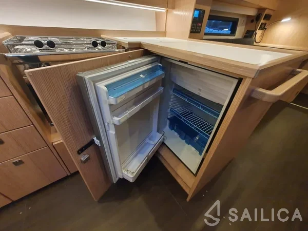 Bavaria C42 - Yacht Charter Sailica