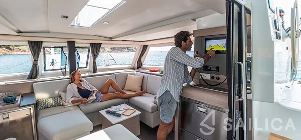 Isla 40 - Yacht Charter Sailica