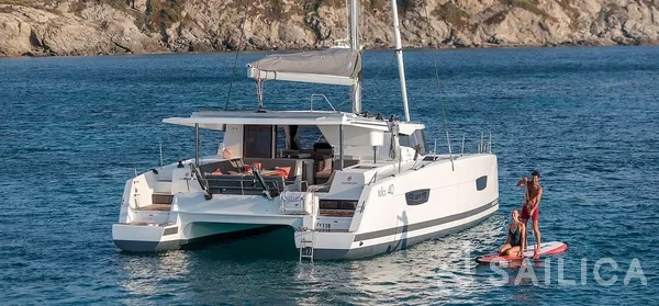 Isla 40 - Yacht Charter Sailica