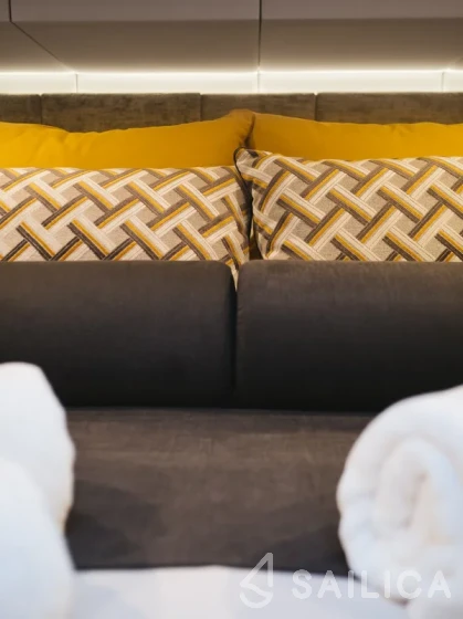 Sunreef 50 - Yacht Charter Sailica