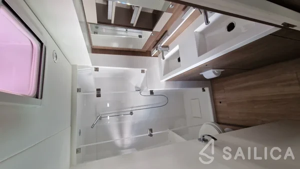 Bali 4.2 - Yacht Charter Sailica