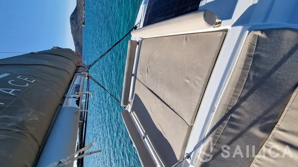 Bali 4.2 - Yacht Charter Sailica