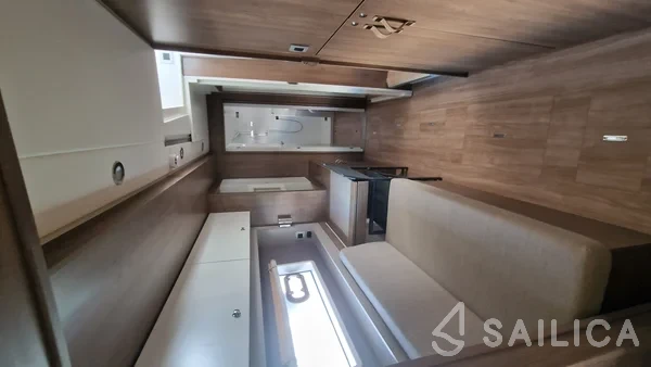 Bali 4.2 - Yacht Charter Sailica