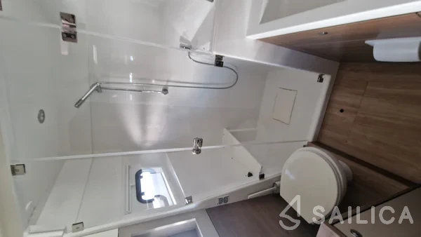 Bali 4.2 - Yacht Charter Sailica
