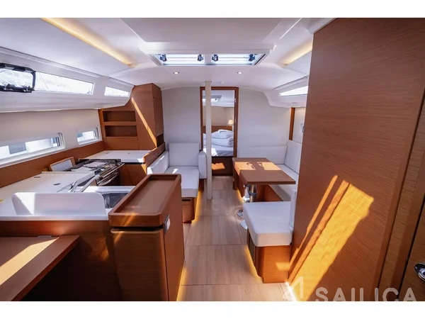 Sun Odyssey 410 - Yacht Charter Sailica