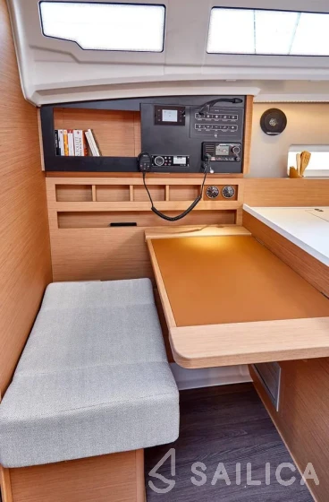 Sun Odyssey 410 - Yacht Charter Sailica
