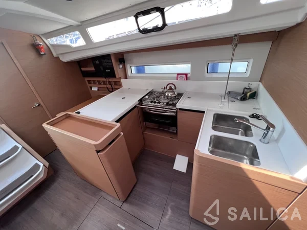 Sun Odyssey 440 - Yacht Charter Sailica