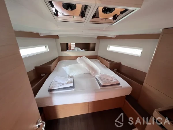 Sun Odyssey 440 - Yacht Charter Sailica