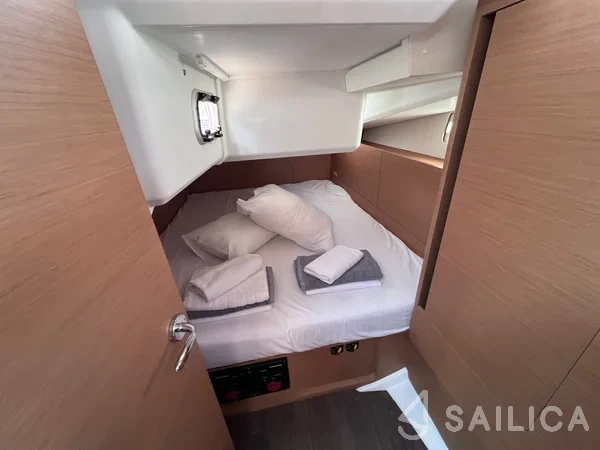 Sun Odyssey 440 - Yacht Charter Sailica