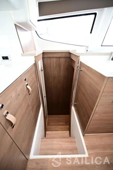 Bali 4.4 - Yacht Charter Sailica