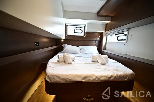 Bali 4.4 - Yacht Charter Sailica