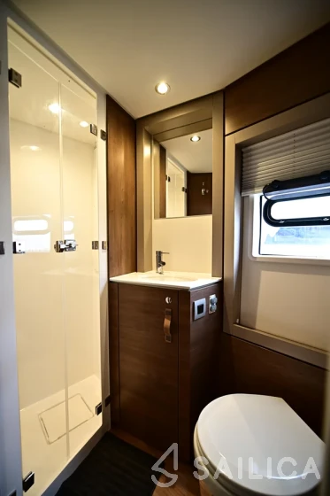 Bali 4.4 - Yacht Charter Sailica