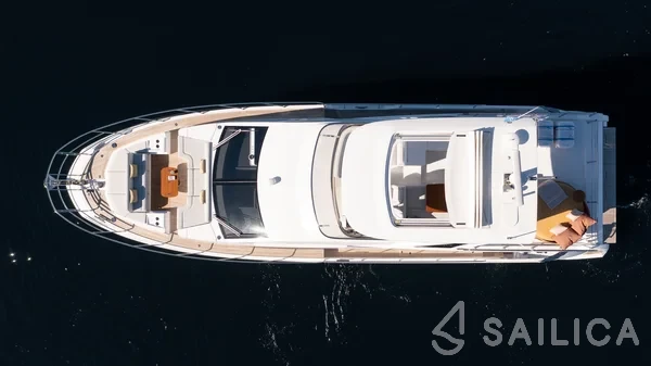 Azimut 60 - Yacht Charter Sailica