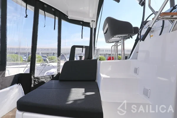 Lagoon 42 - Yacht Charter Sailica