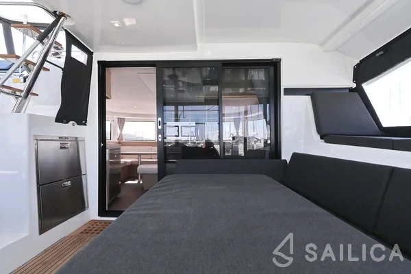Lagoon 42 - Yacht Charter Sailica