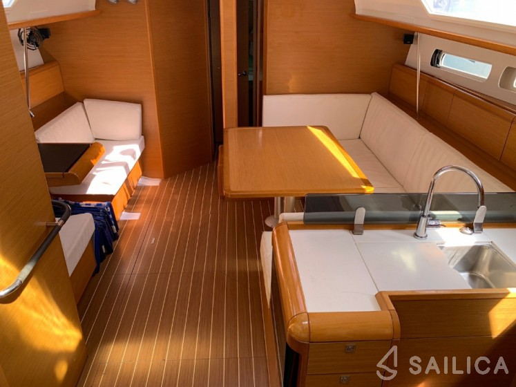 Sun Odyssey 439 - Yacht Charter Sailica